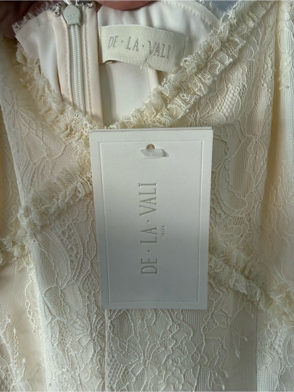 DE LA VALI Kala Lace Midi Dress - Picture 4 of 12